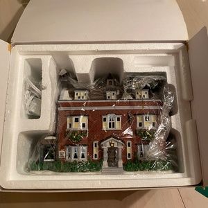 Department 56 Dickens Village